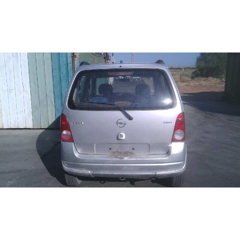 opel agila del año 2004