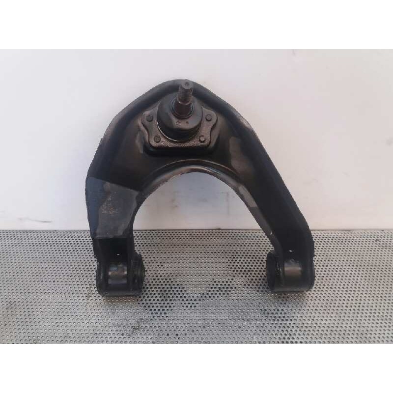 Recambio de brazo suspension superior delantero derecho para nissan cabstar e 3.0d referencia OEM IAM - Blanco 4