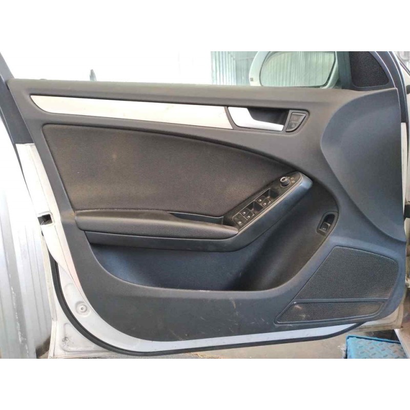 Recambio de guarnecido puerta delantera izquierda para audi a4 ber. (b8) e referencia OEM IAM   
