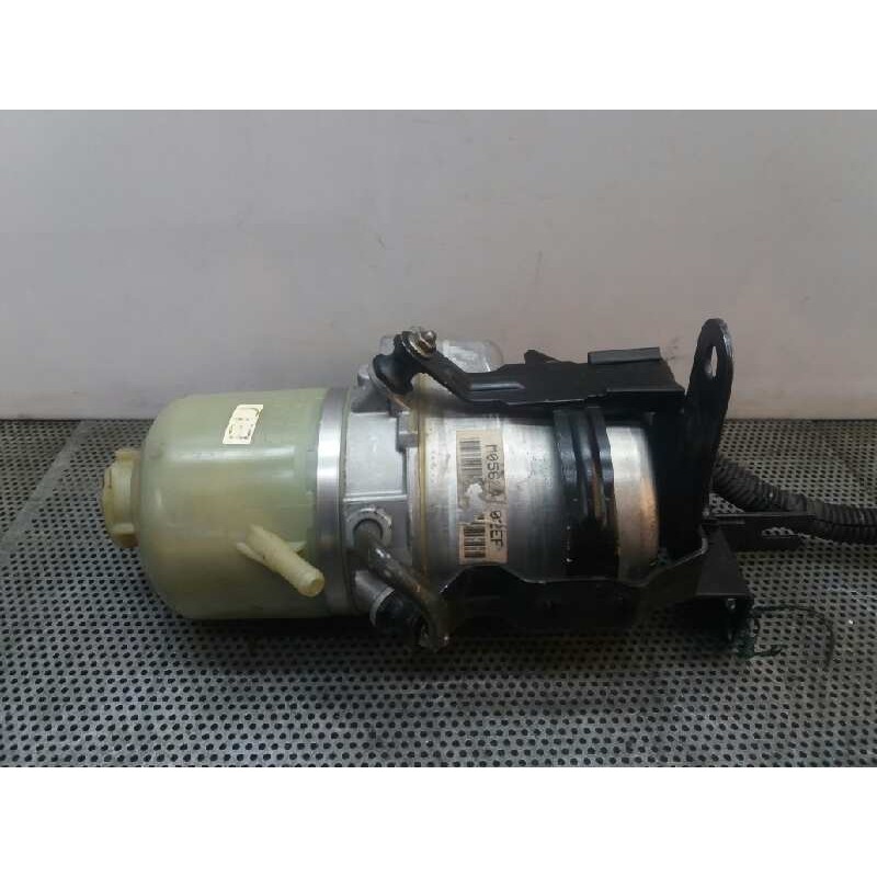 Recambio de bomba direccion para opel astra g berlina 1.6 referencia OEM IAM M05621102EF 134487 trw