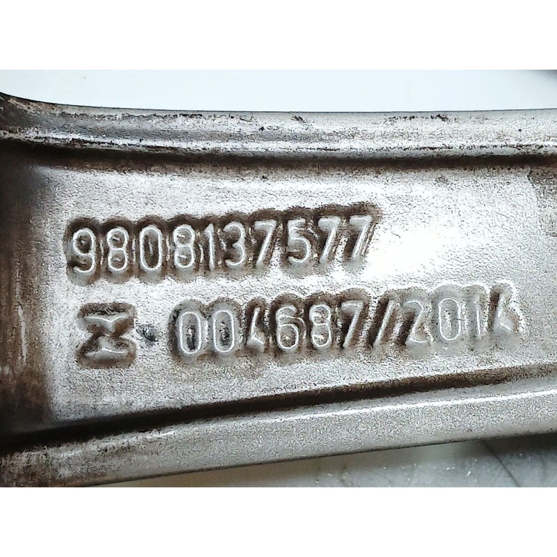 Recambio de llanta para peugeot 208 style referencia OEM IAM 9808137577 - Blanco 4