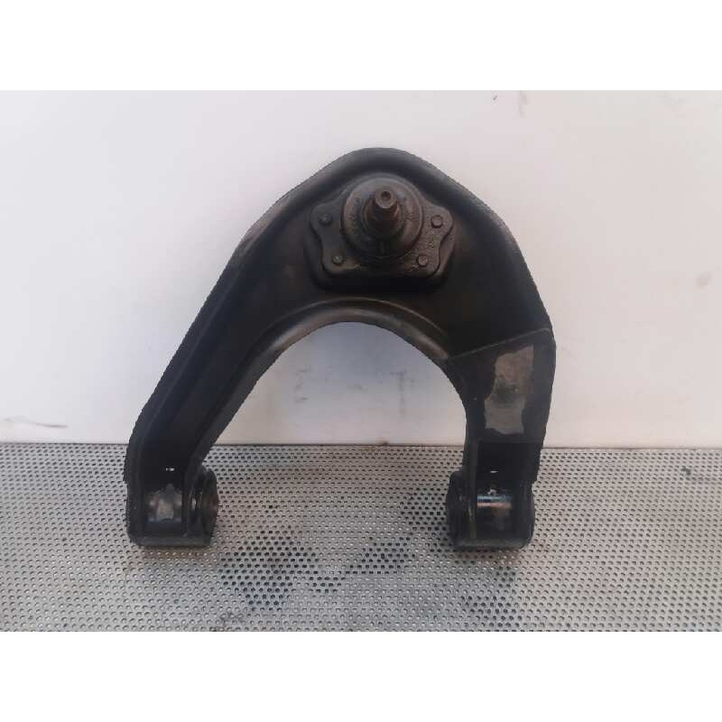 Recambio de brazo suspension superior delantero izquierdo para nissan cabstar e 3.0d referencia OEM IAM - Blanco 3