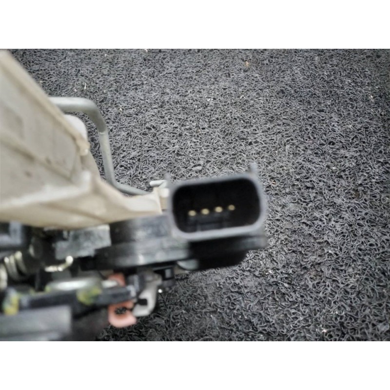 Recambio de cerradura puerta trasera derecha para kia picanto concept referencia OEM IAM TWQRR - Blanco 3