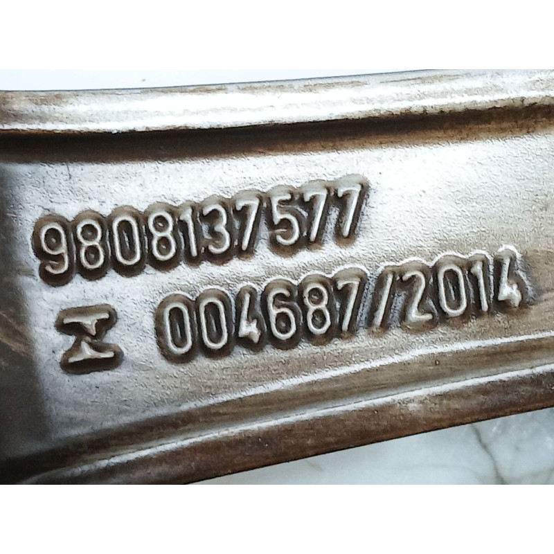 Recambio de llanta para peugeot 208 style referencia OEM IAM 9808137577 - Blanco 3