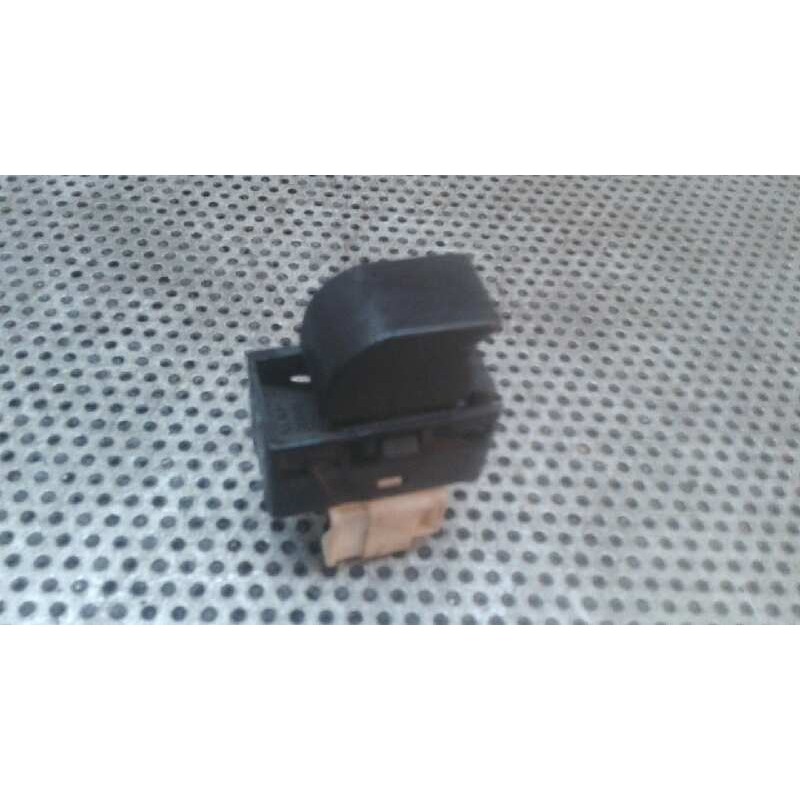 Recambio de mando elevalunas delantero derecho para nissan almera (n15) sr referencia OEM IAM   