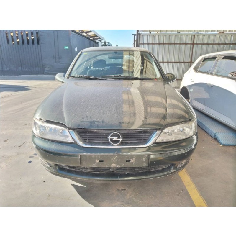 opel vectra b berlina del año 2001