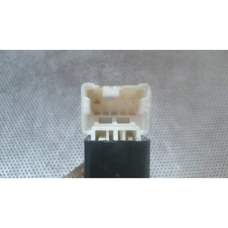 Recambio de mando elevalunas delantero derecho para nissan almera (n15) sr referencia OEM IAM - Rojo 2