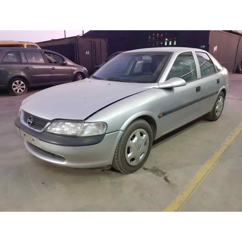 opel vectra b berlina del año 1999