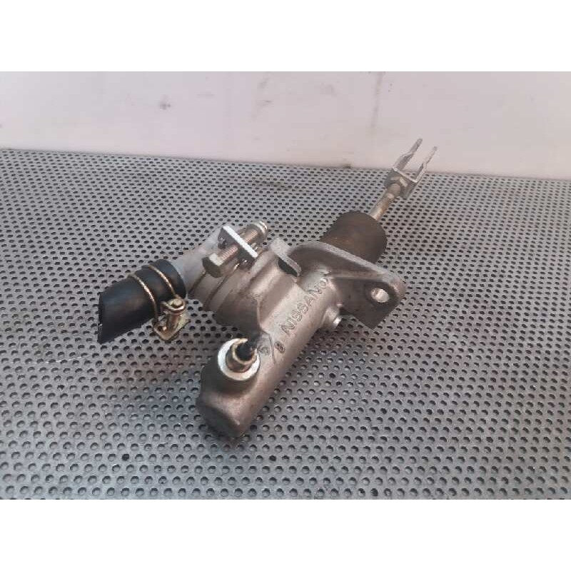 Recambio de bomba embrague para nissan cabstar e 3.0d referencia OEM IAM - Blanco 2
