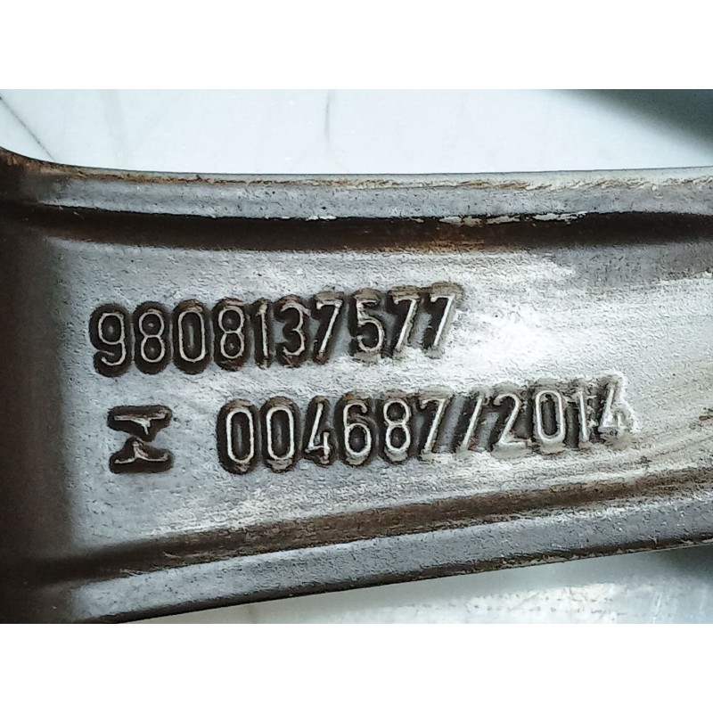 Recambio de llanta para peugeot 208 style referencia OEM IAM 9808137577 - Blanco 5