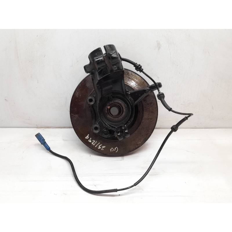 Recambio de mangueta delantera derecha para peugeot 2008 (--.2013) active referencia OEM IAM - Blanco 5