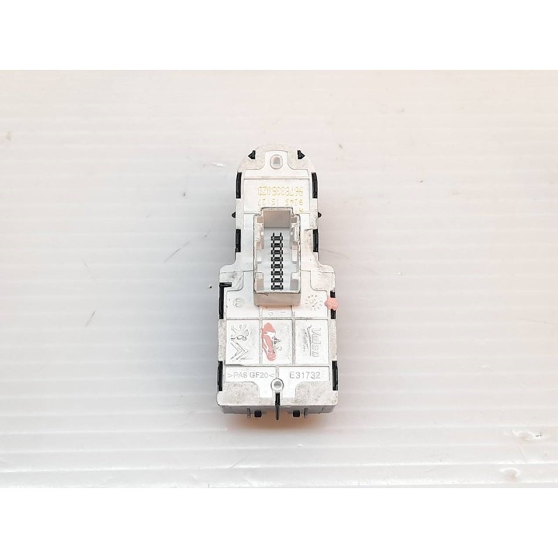 Recambio de mando elevalunas delantero izquierdo para opel vivaro furgón l express referencia OEM IAM 96783350ZD - Blanco 2