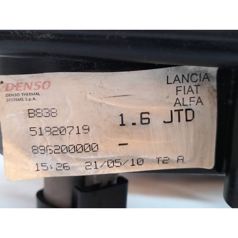 Recambio de electroventilador para fiat doblo emotion referencia OEM IAM 51820719  DENSO - Blanco 4