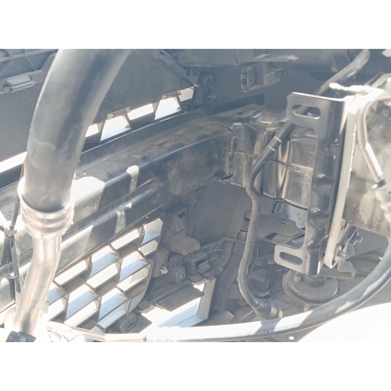 Recambio de refuerzo paragolpes delantero para audi a1 sportback (gba) 25 tfsi referencia OEM IAM - Blanco 2