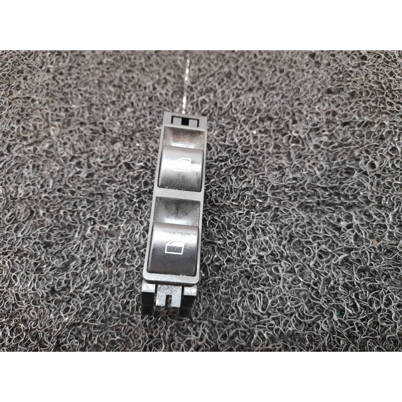 Recambio de mando elevalunas delantero derecho para bmw serie 3 berlina (e46) 328i referencia OEM IAM 61318381514 03120220 