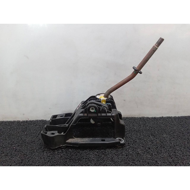 Recambio de palanca cambio para toyota avensis berlina (t25) 2.0 executive sedán (4-ptas.) referencia OEM IAM 01045  