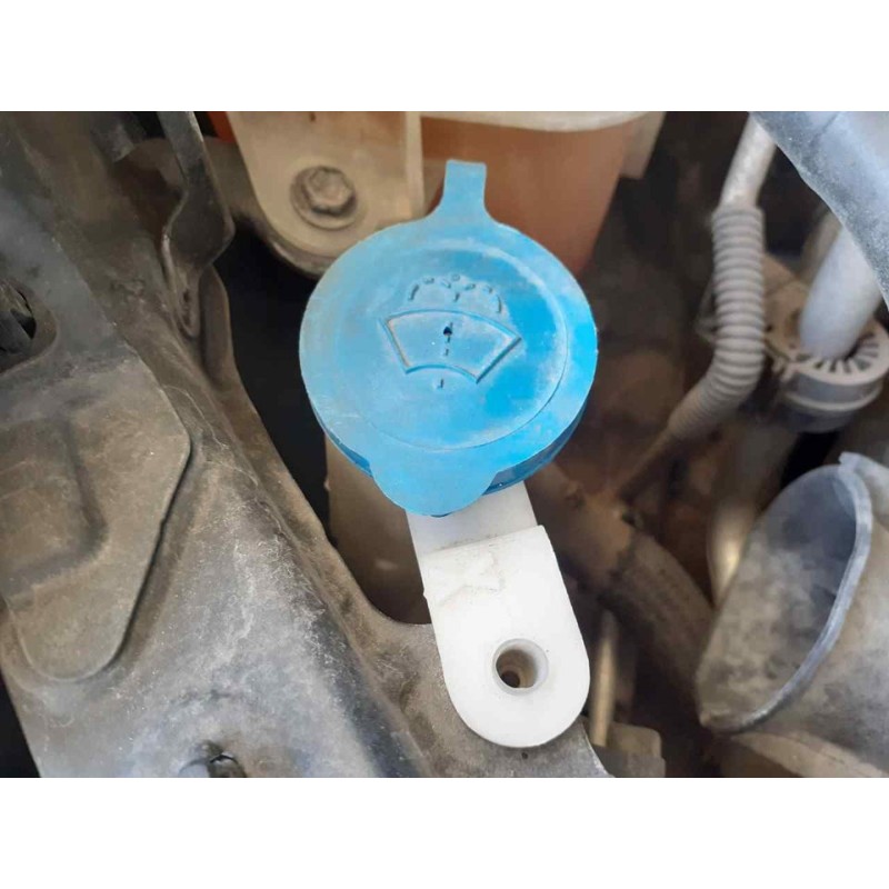 Recambio de deposito limpia para toyota auris hybrid active referencia OEM IAM   