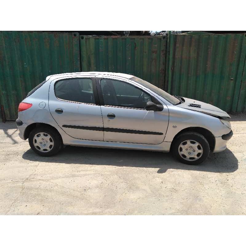 peugeot 206 berlina del año 2000