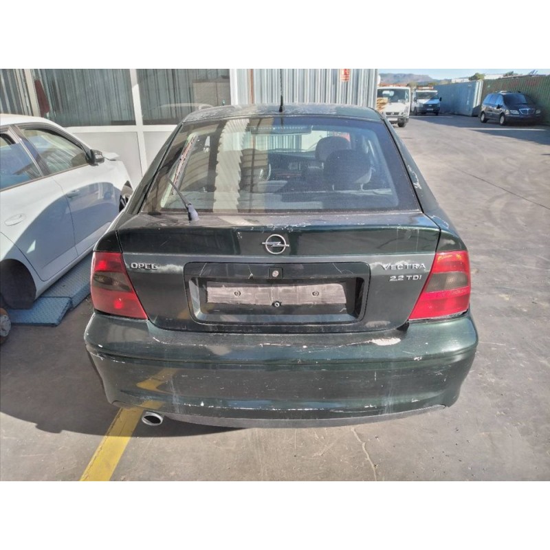 opel vectra b berlina del año 2001