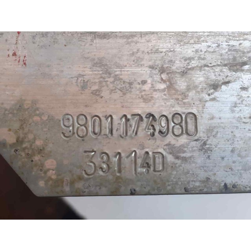 Recambio de refuerzo paragolpes trasero para citroën c4 cactus feel referencia OEM IAM 9801174980 - Rojo 2