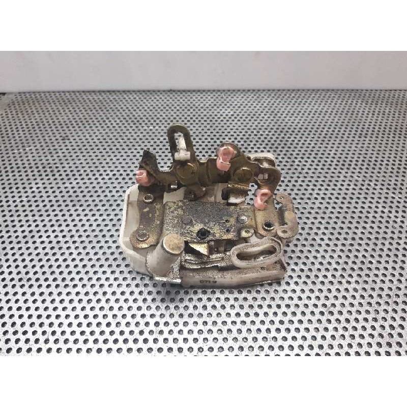 Recambio de cerradura puerta trasera derecha para honda accord berlina (cg7-9/ch1-7) 1.6i ls (i) referencia OEM IAM   
