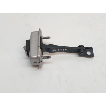 RETENEDOR PUERTA DELANTERA IZQUIERDA A91FR 