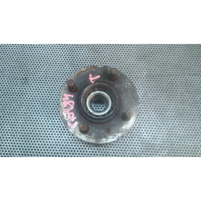 Recambio de buje trasero para nissan almera (n15) sr referencia OEM IAM   