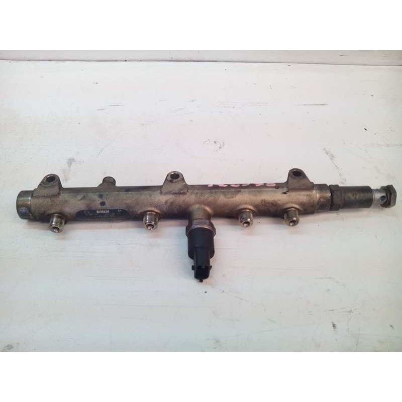 Recambio de rampa inyectora para iveco daily combi 35 - s 12 combi referencia OEM IAM 0445224006  BOSCH