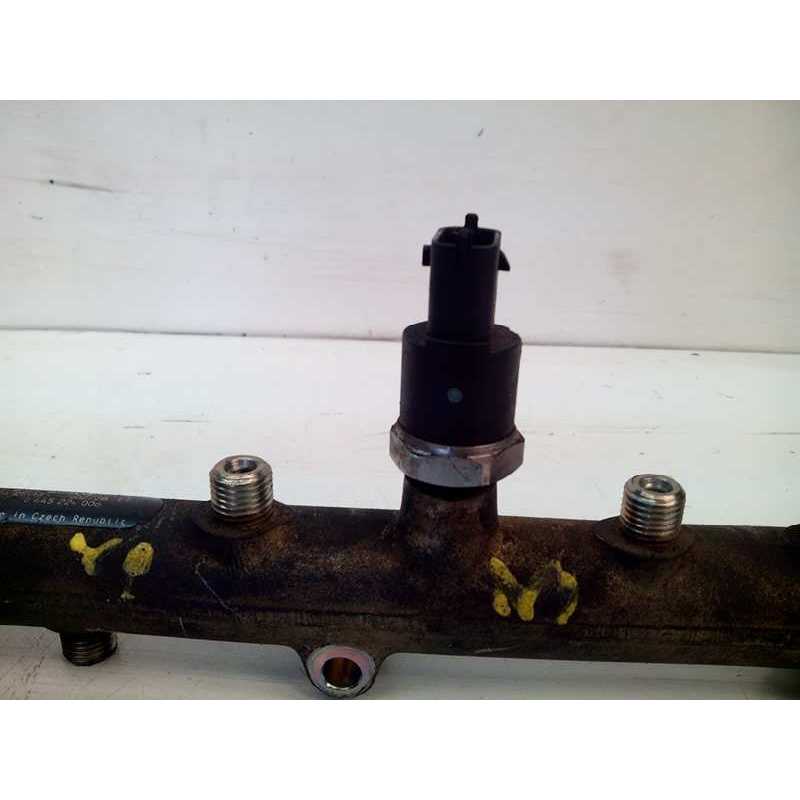 Recambio de rampa inyectora para iveco daily combi 35 - s 12 combi referencia OEM IAM 0445224006  BOSCH - Blanco 3