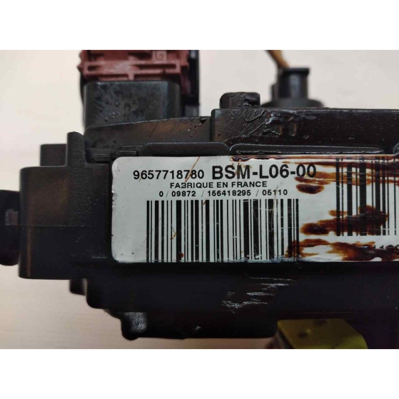 Recambio de caja reles / fusibles para citroën c4 coupe vts referencia OEM IAM 9657718780 - Negro 2