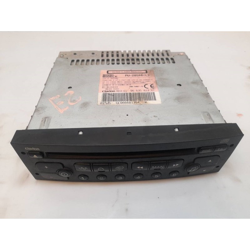 Recambio de sistema audio / radio cd para peugeot 206+ básico referencia OEM IAM 96635823XT  CLARION - Blanco 3