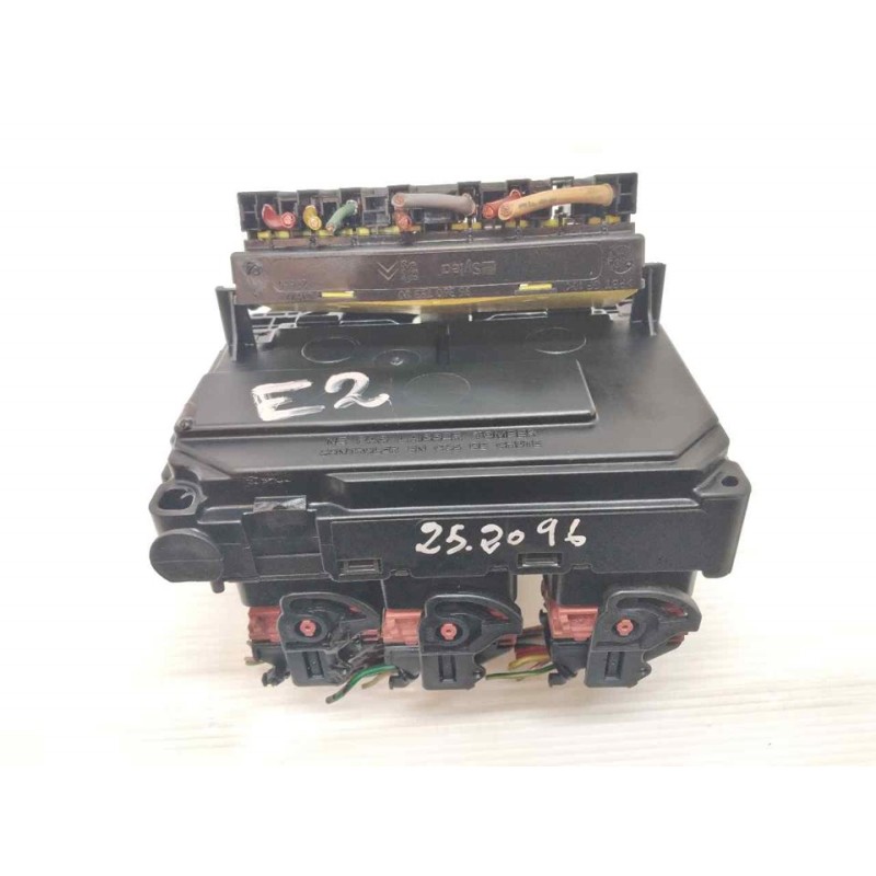 Recambio de caja reles / fusibles para citroën c4 coupe vts referencia OEM IAM 9657718780 - Negro 3