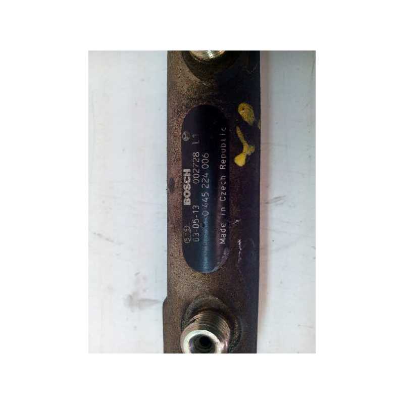 Recambio de rampa inyectora para iveco daily combi 35 - s 12 combi referencia OEM IAM 0445224006  BOSCH - Blanco 4