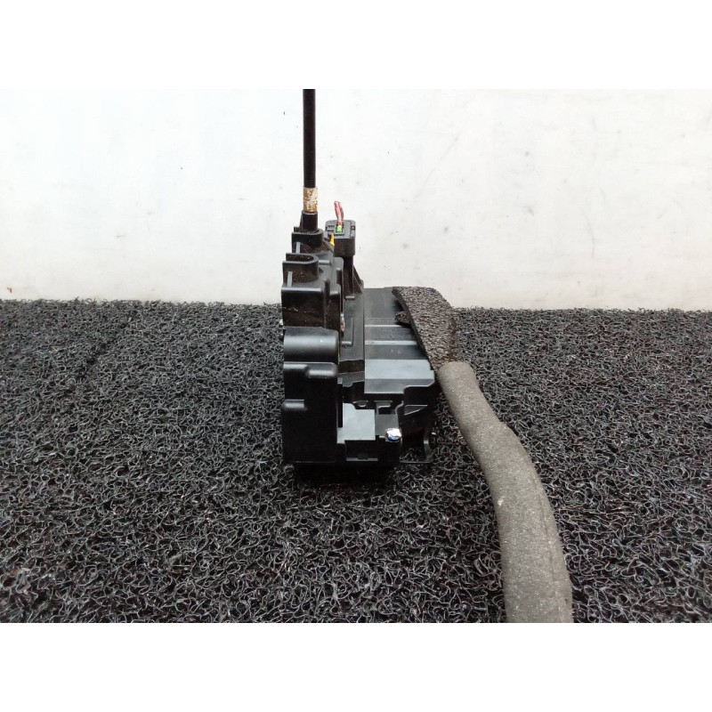 Recambio de cerradura puerta trasera derecha para nissan juke (f15) acenta referencia OEM IAM 25131 5
