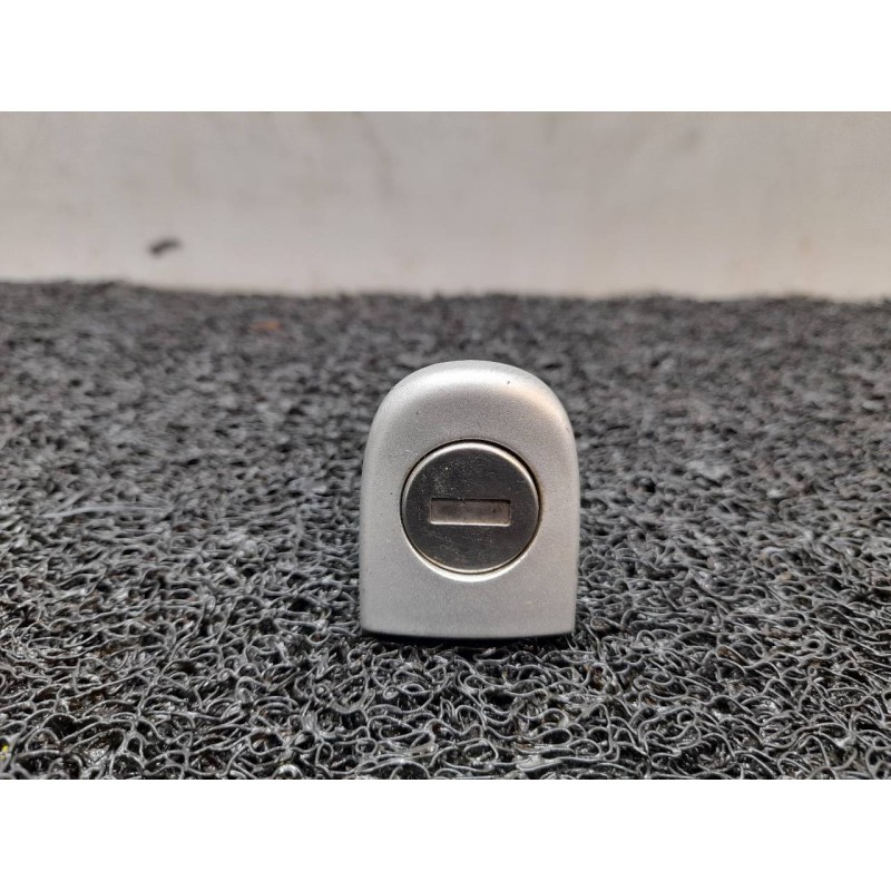 Recambio de bombin puerta delantera izquierda para skoda roomster (5j7) family referencia OEM IAM   