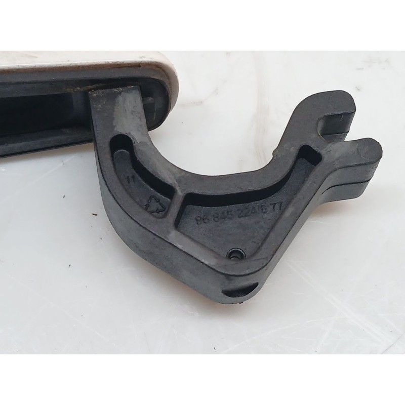 Recambio de maneta exterior delantera izquierda para peugeot 208 style referencia OEM IAM 96845224677 - Blanco 2