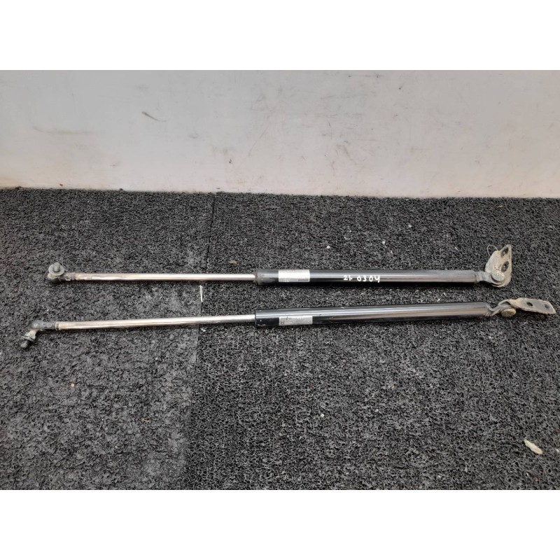Recambio de amortiguadores maletero / porton para mazda 626 monovolumen (gw) 2.0 touring referencia OEM IAM   