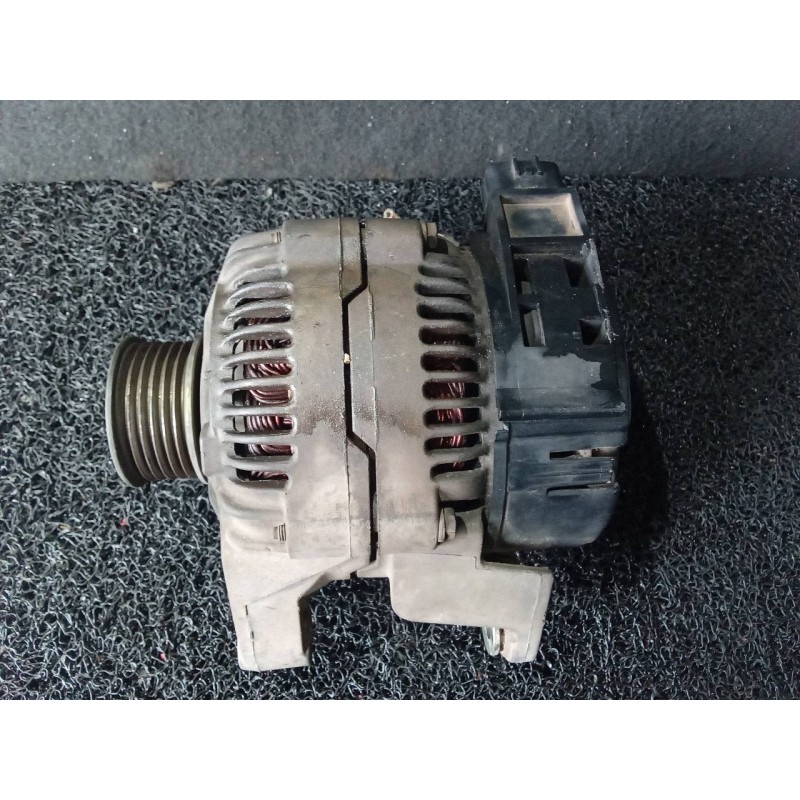 Recambio de alternador para nissan micra (k11) referencia OEM IAM 0123115010 2310054B62 BOSCH