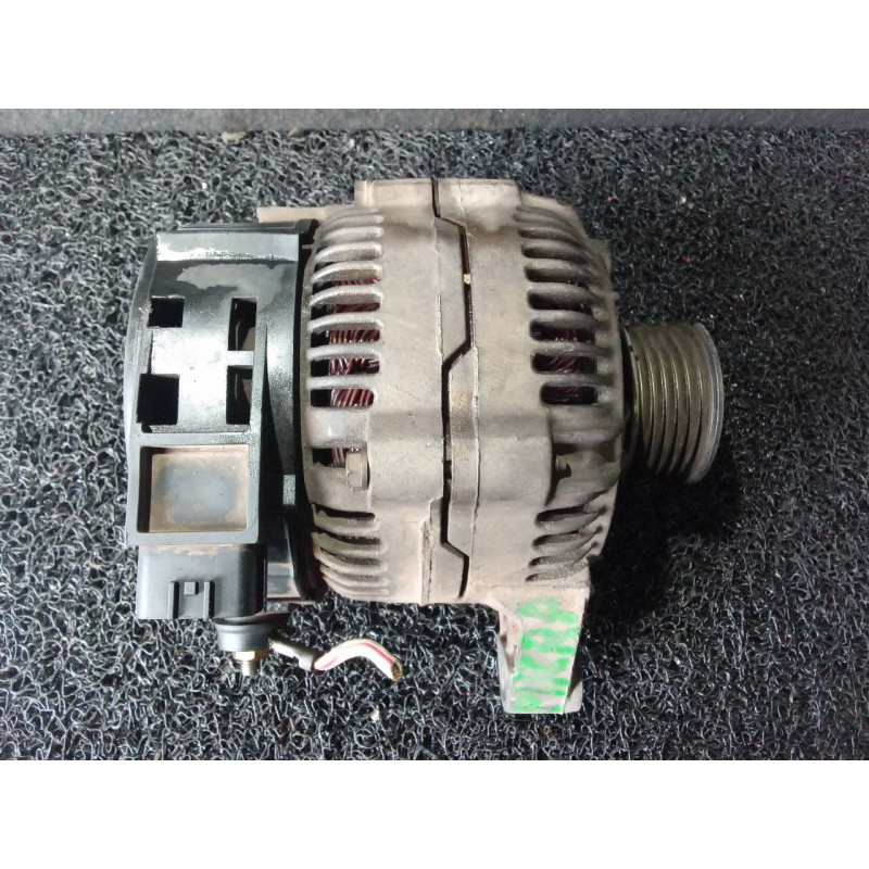 Recambio de alternador para nissan micra (k11) referencia OEM IAM 0123115010 2310054B62 BOSCH 2