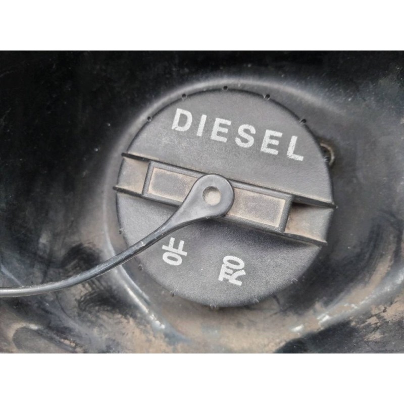 Recambio de tapon combustible para ssangyong rexton rx 270 plus / 270 xdi plus referencia OEM IAM   