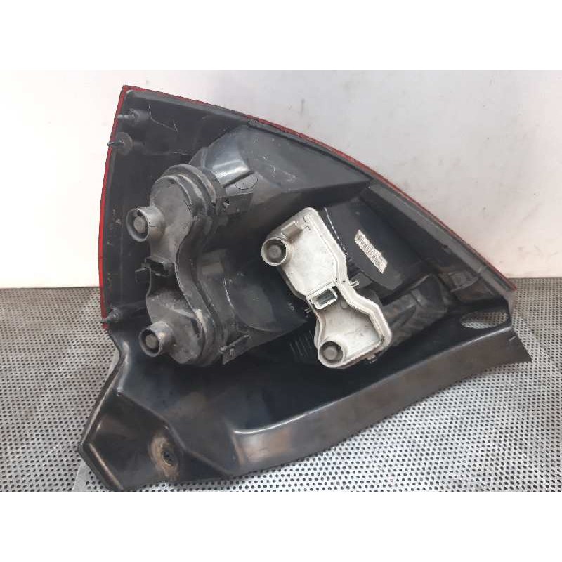 Recambio de piloto trasero izquierdo para renault megane ii berlina 3p confort dynamique referencia OEM IAM - Negro 2