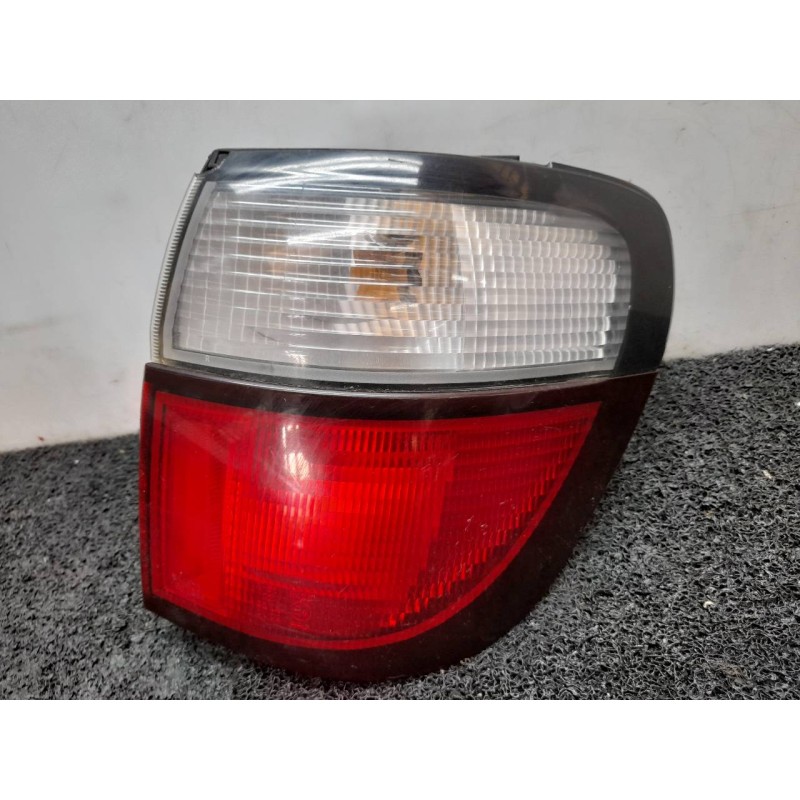 Recambio de piloto trasero derecho para mazda 626 monovolumen (gw) 2.0 touring referencia OEM IAM - Gris 2