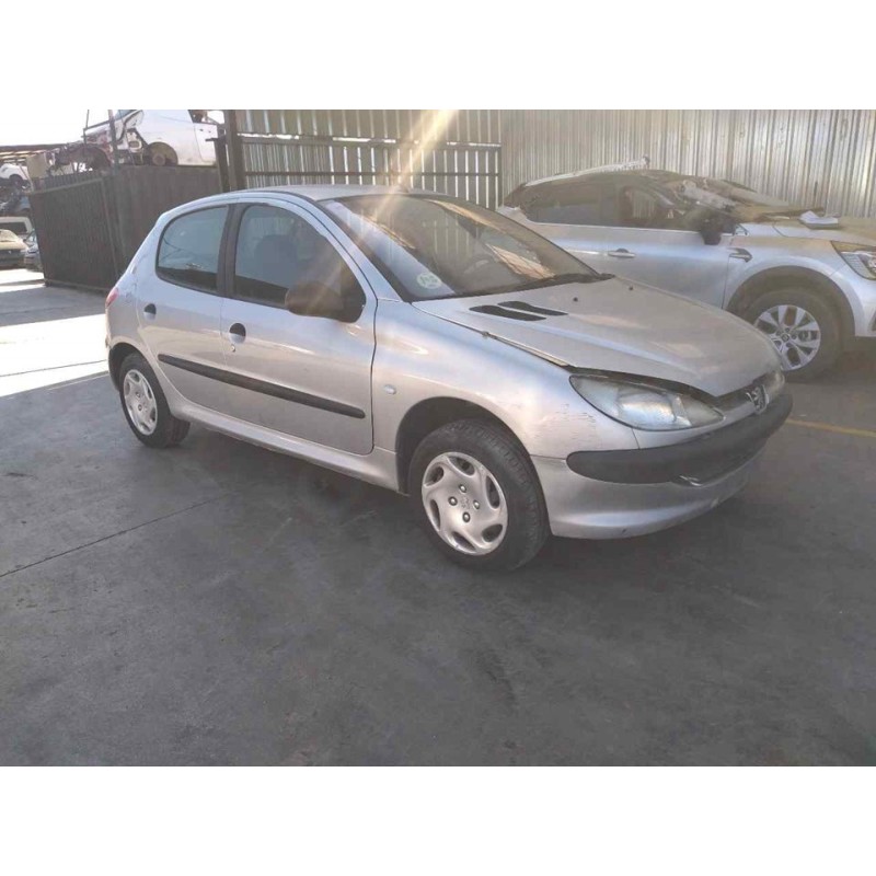peugeot 206 berlina del año 2001