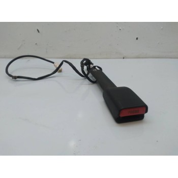 ENGANCHE CINTURON DELANTERO IZQUIERDO 071025CL 
