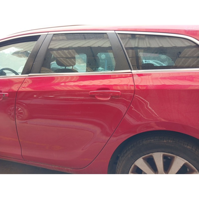 Recambio de puerta trasera izquierda para opel astra j sports tourer (p10) 1.7 cdti (35) referencia OEM IAM - Rojo 2