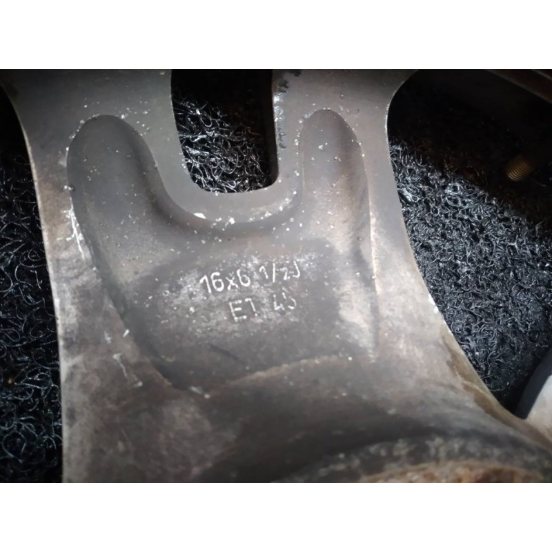 Recambio de llanta para nissan x-trail (t31) se referencia OEM IAM 16X612JET45 - Blanco 2