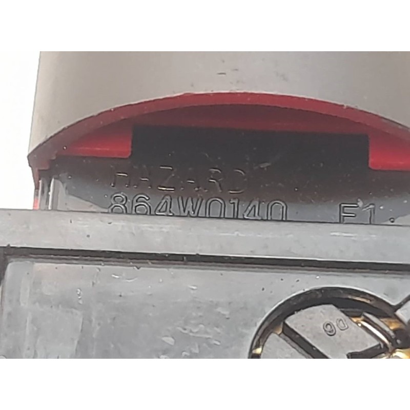 Recambio de warning para kia sorento 2.5 crdi ex referencia OEM IAM 864W0140 4