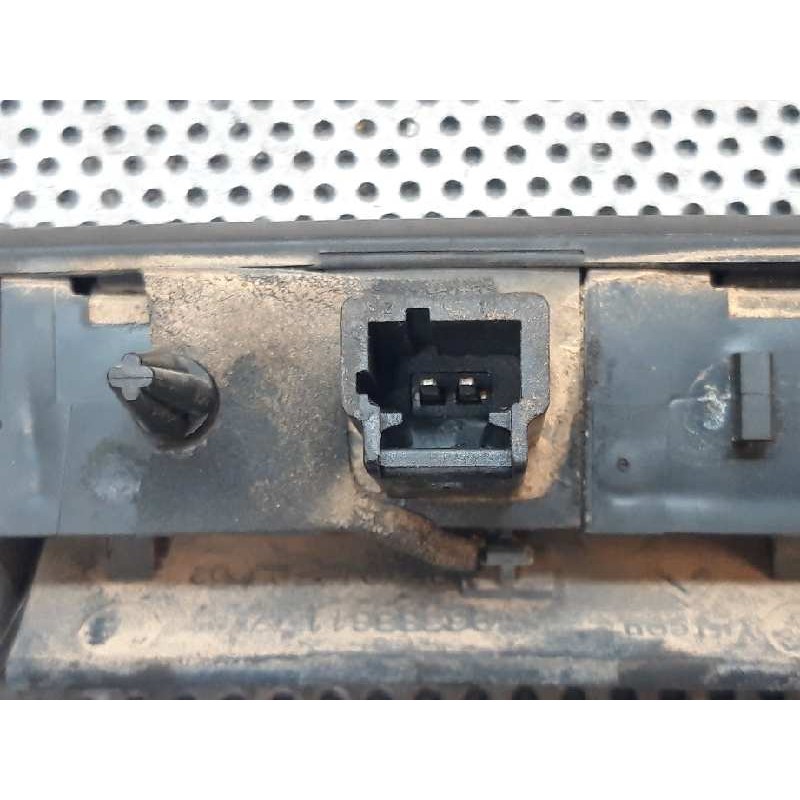 Recambio de molduras traseras para citroën c3 1.4 sx plus referencia OEM IAM - Azul 2