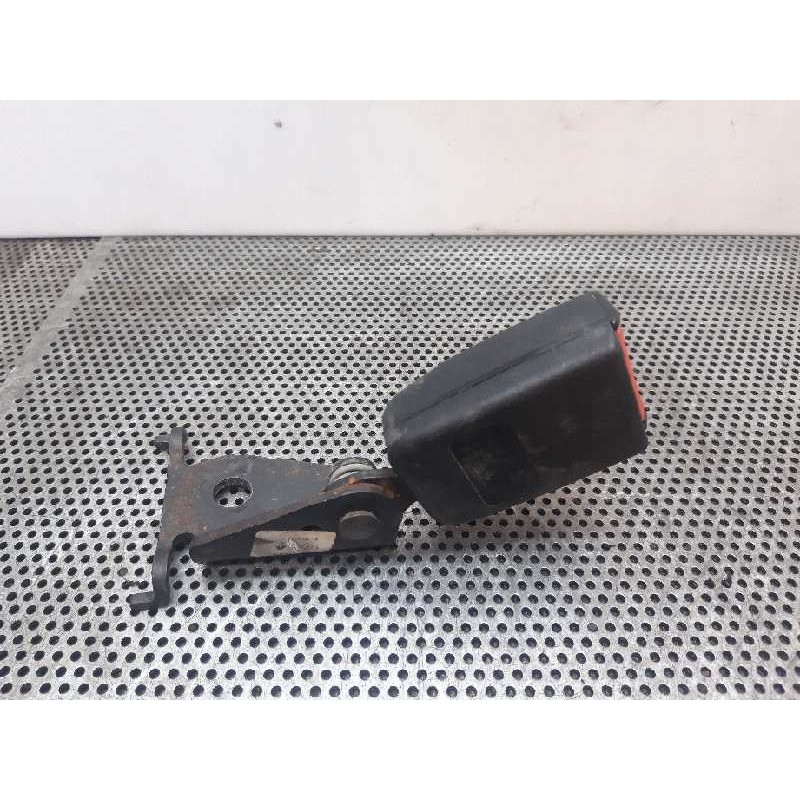 Recambio de enganche cinturon trasero derecho para renault megane ii berlina 5p dynamique referencia OEM IAM   