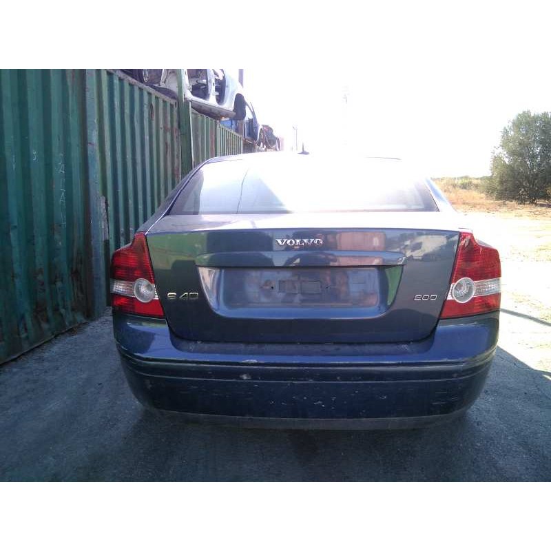 volvo s40 berlina del año 2004